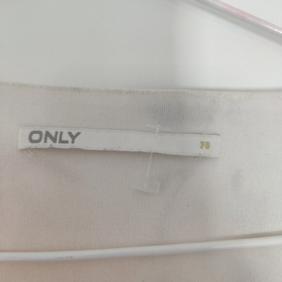 Only – Vibrant Floral Mini Wrap Dress (Size 38 / Fits Like M) - Picture 4 of 7